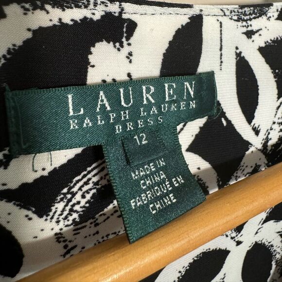 SALE! B/W Ralph Lauren Patterned Ruched Dress Size 12 EUC - Picture 5 of 5